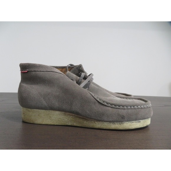 Clarks Shoes Mens Size 12 Gray Suede Wallabee Chukka Crepe Sole Casual Comfort